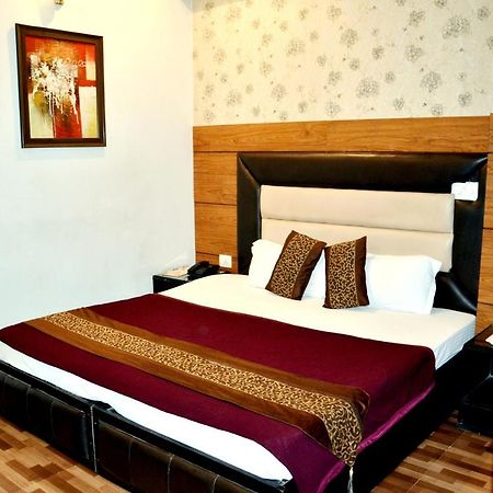 Hotel B.R. Inn Pānīpat Extérieur photo