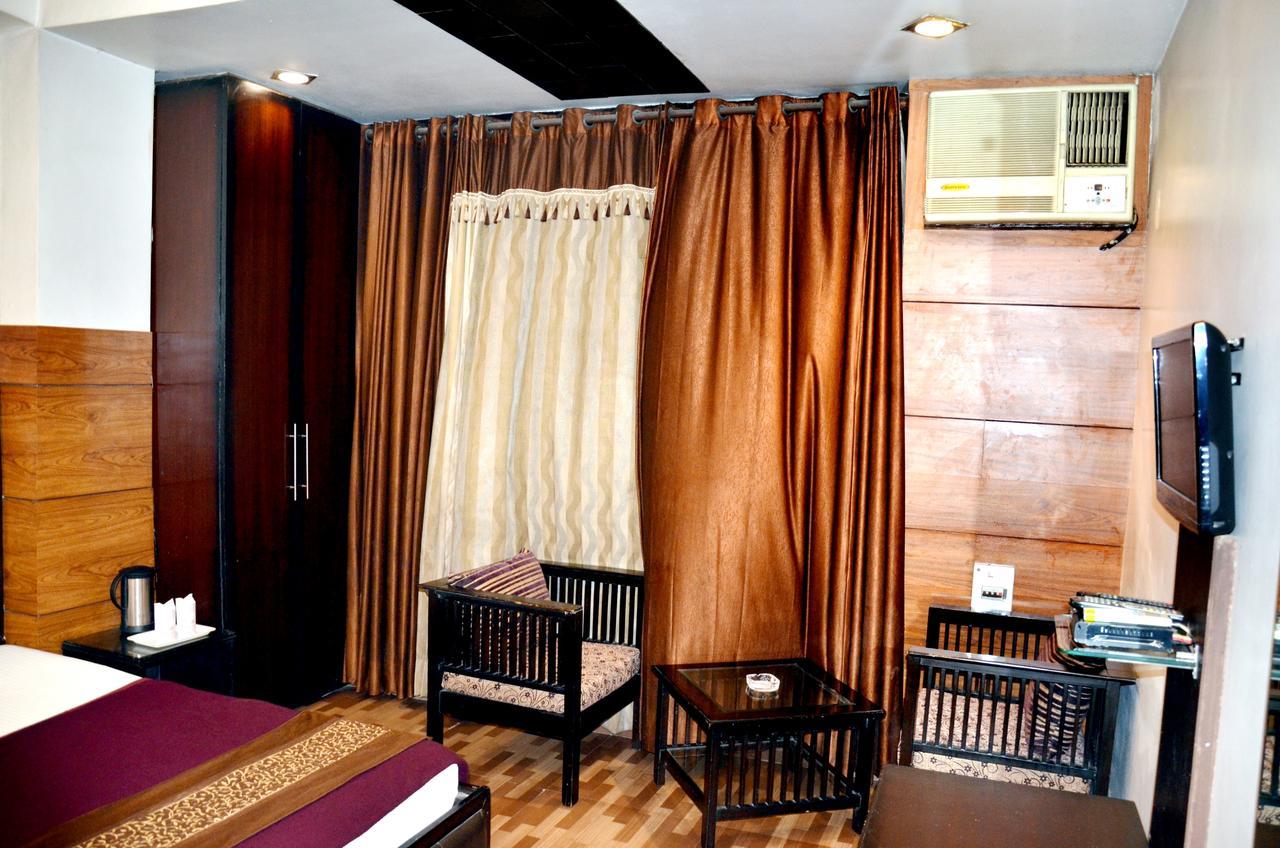 Hotel B.R. Inn Pānīpat Extérieur photo