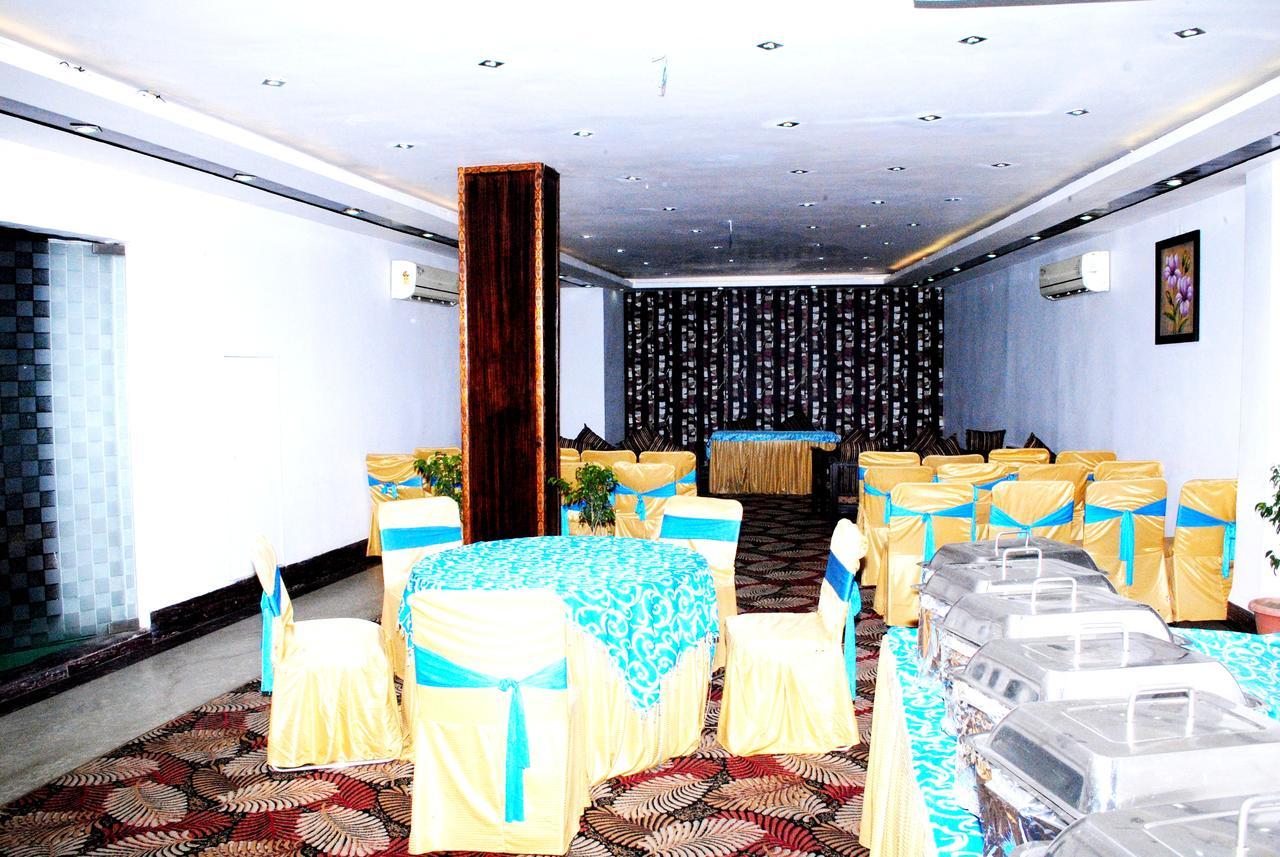 Hotel B.R. Inn Pānīpat Extérieur photo