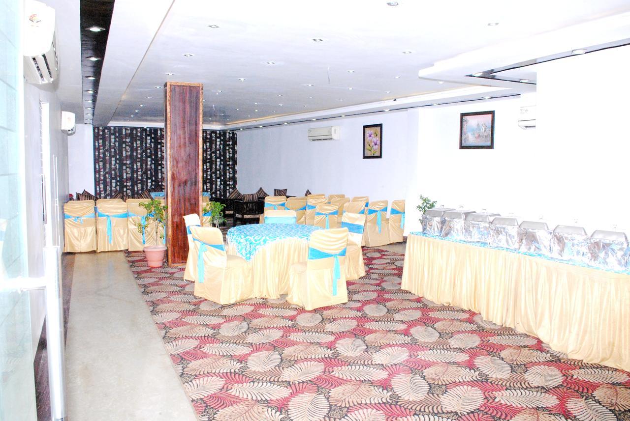 Hotel B.R. Inn Pānīpat Extérieur photo
